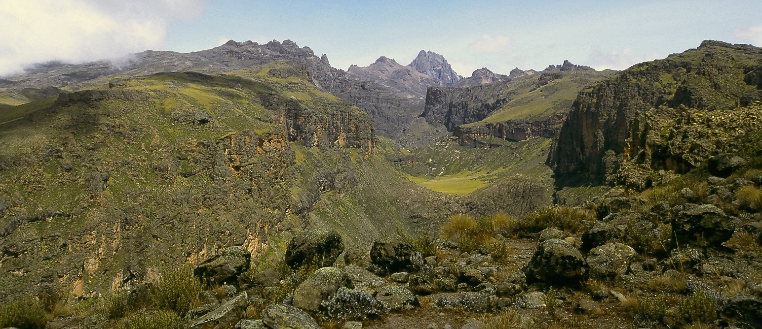 Mt_kenya_gorges_valley_chogoria_route